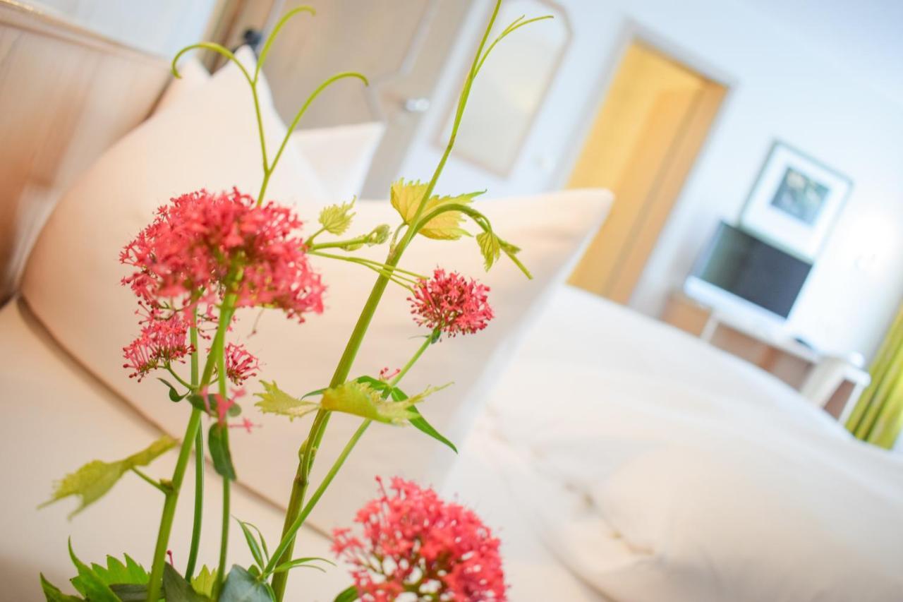 Castell Hotel & Restaurant Leinsweiler Bagian luar foto
