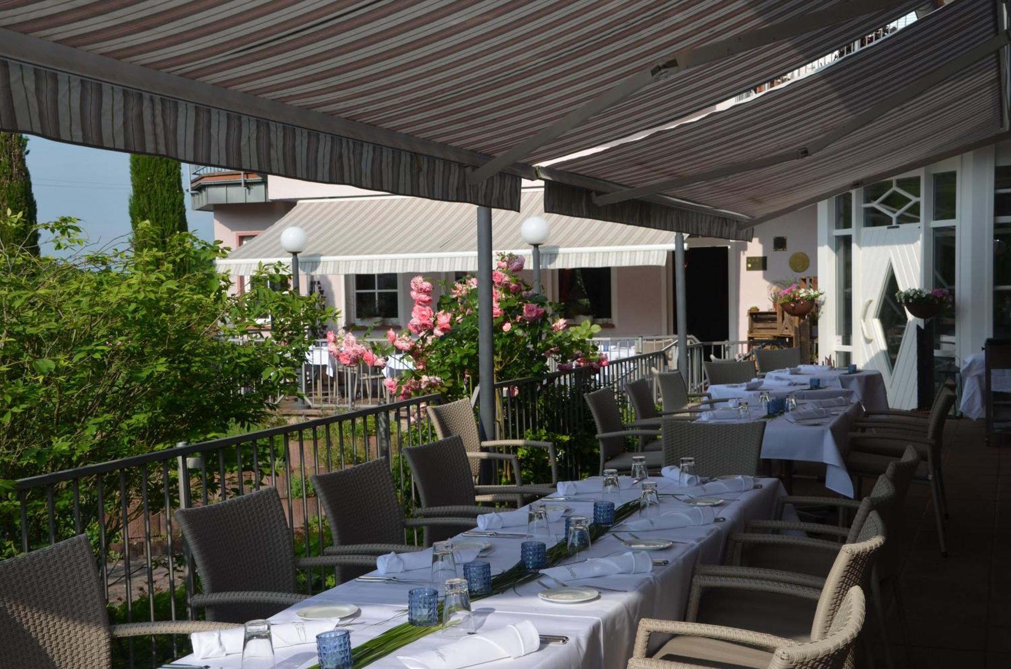 Castell Hotel & Restaurant Leinsweiler Bagian luar foto