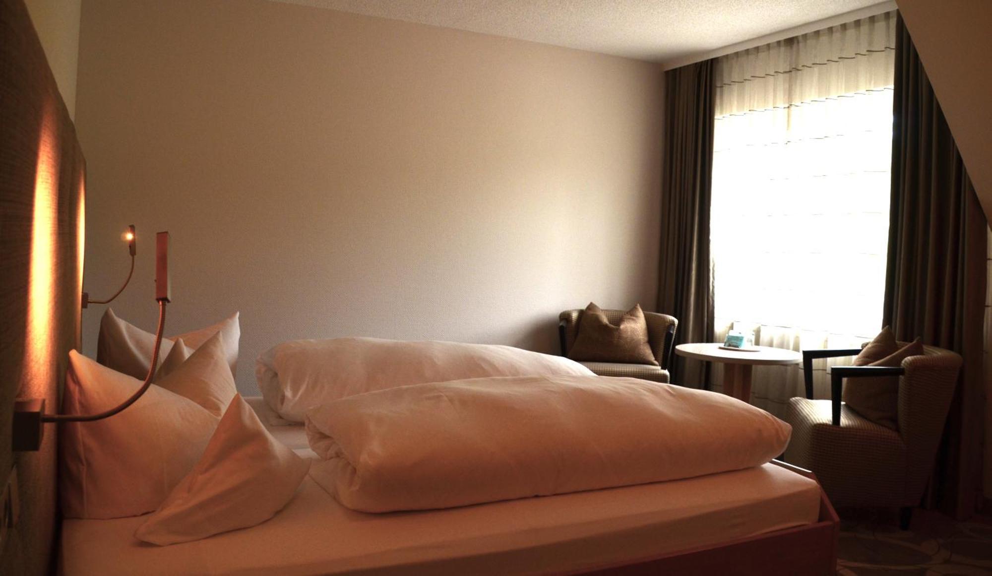 Castell Hotel & Restaurant Leinsweiler Bagian luar foto