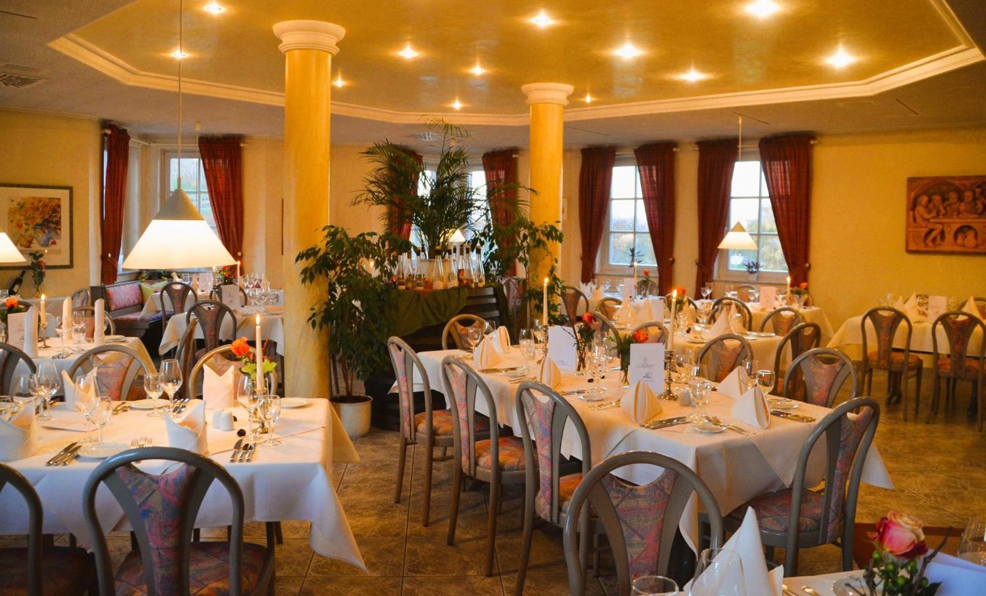 Castell Hotel & Restaurant Leinsweiler Bagian luar foto